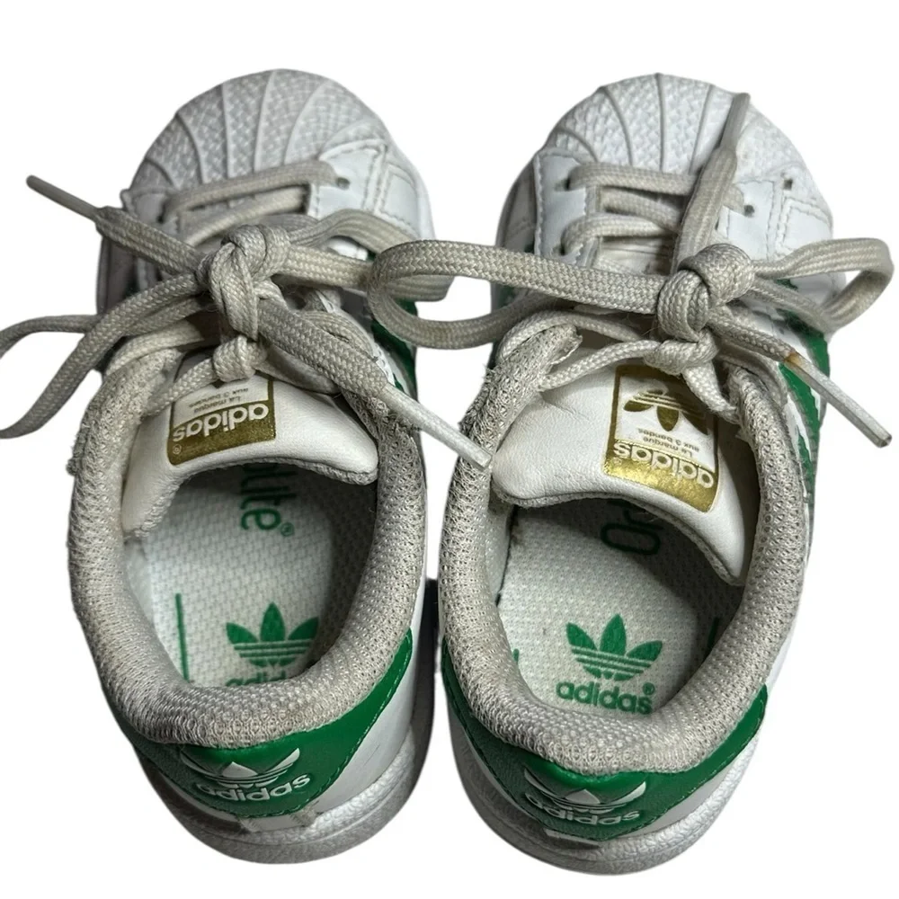 Adidas Ortholite Kids Super Star Sneakers in Green and White. Kids size -6-.